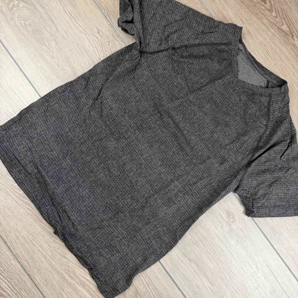 Lululemon Mens T-Shirt Metal Vent Tech Short Sleeve Gray Small
